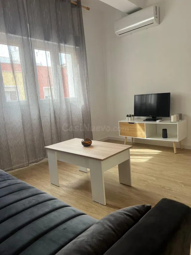 PISO PARA ENTRAR A VIVIR DE CUATRO DORMITORIOS PRÓXIMO A EST - foto 2