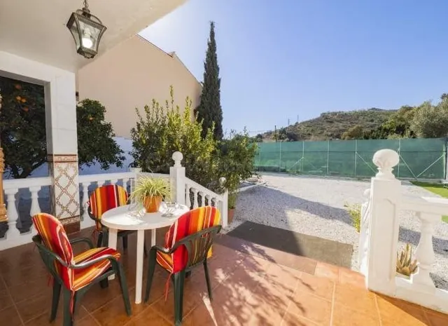 ¡Oportunidad Única en Puerto de la Torre! Casa de una sola p - foto 2