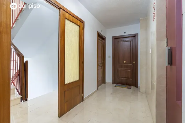 AMPLIO PISO EN AVENIDA DE PULIANAS — 26