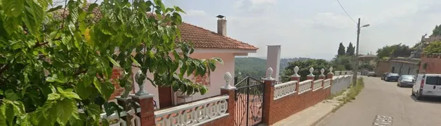 CASA EN RUBI