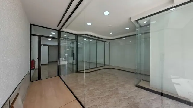 Local comercial 100m² en venta - Can mariner — 8