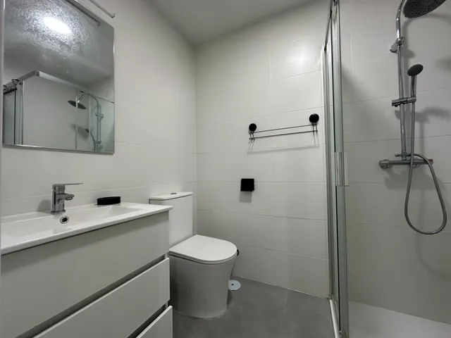 Fuengirola Centro - Apartamento Reformado 2 Dormitorios Sin Ascensor — 7