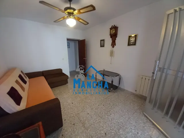 *250.000€*. inmobiliaria la mancha vende parcela urbana en urbanización riachuelos (Albacete). — 6