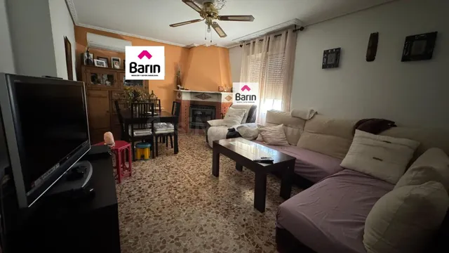 Exclusivo Chalet en Las Quemadas - Ideal para Familias - foto 5