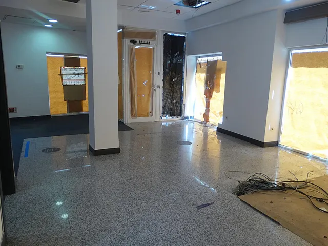 Exclusivo LOCAL COMERCIAL A PIE DE CALLE en el corazón de Arganda — 2