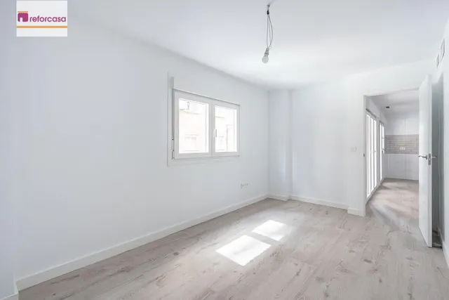 Piso reformado en Avenida Barcelona — 14
