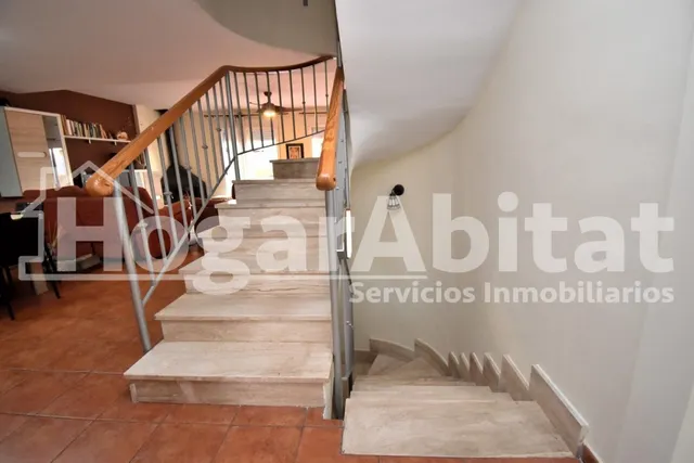 ADOSADO SEMINUEVO CON PISCINA, 2 TERRAZAS Y AMPLIO GARAJE — 33