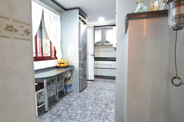 Espectacular piso de 5 habitaciones, garaje, terraza... junto Av. Aeropuerto y Vista Alegre!!! — 26