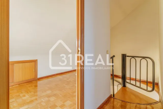 Ático duplex con terraza en Valdeacederas — 18