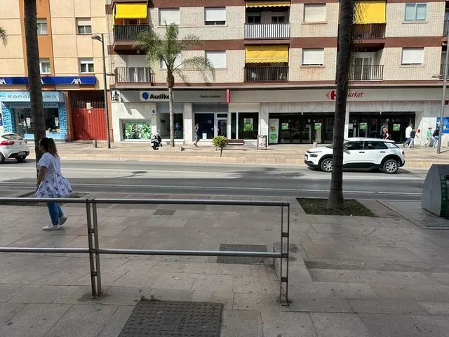Local en venta y alquiler con opción a compra en Avenida de Salobreña, Motril — 6