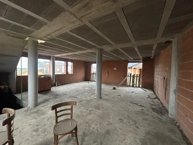 Se vende casa en construcción — 3