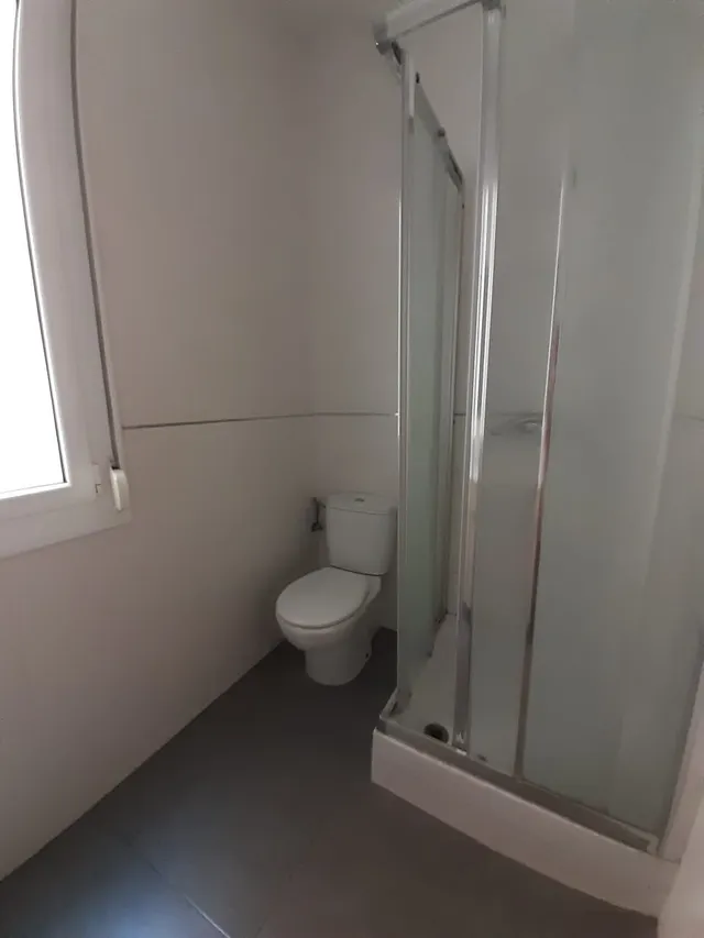 Dos habitaciones dobles - céntrico - ascensor — 17