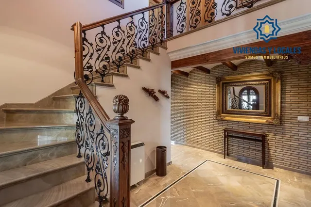 INCREÍBLE CHALET INDEPENDIENTE EN ZONA PRIVILEGIADA — 14