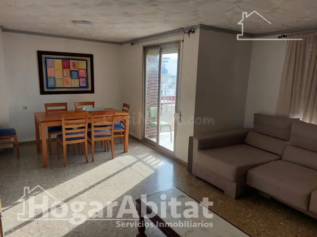 AMPLIO, ALTO Y EXTERIOR CON BALCÓN, 4 DORMITORIOS Y ASCENSOR - foto 3