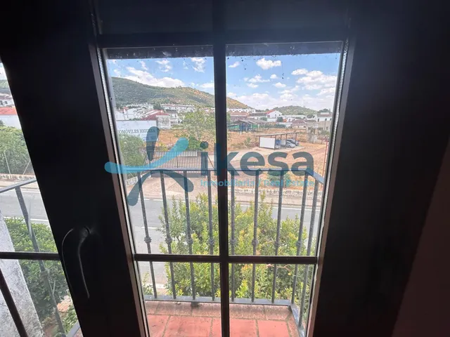 Venta de casa Adosada en Higuera de la Sierra, Huelva. — 31