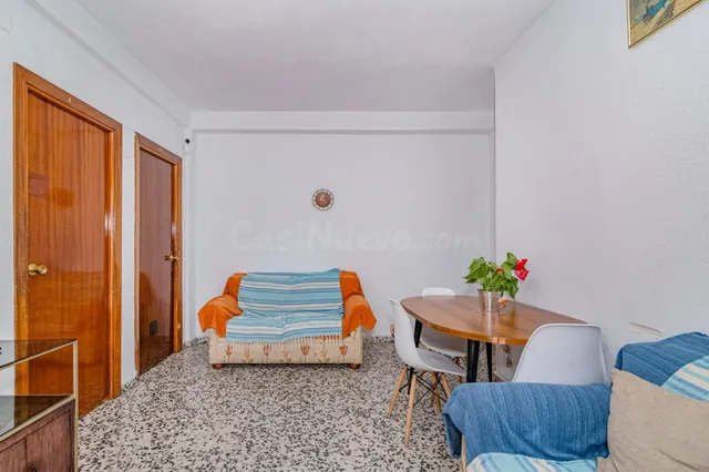 PISO DE 4 DORMITORIOS EN EL CENTRO DE GRANADA — 3