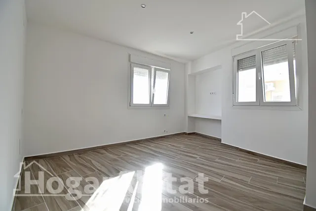 Casa reformada con terraza y garaje en el centro — 36