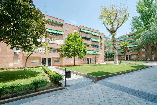 Piso en alquiler en la poveda - totalmente reformado a estrenar — 40