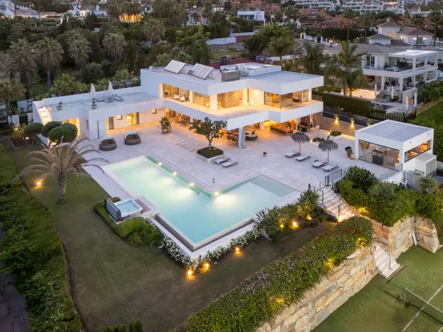 Chalet 7 habitaciones 676m² en venta - Marbella — 45