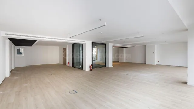 Oficina 199m² en alquiler - Eixample — 4