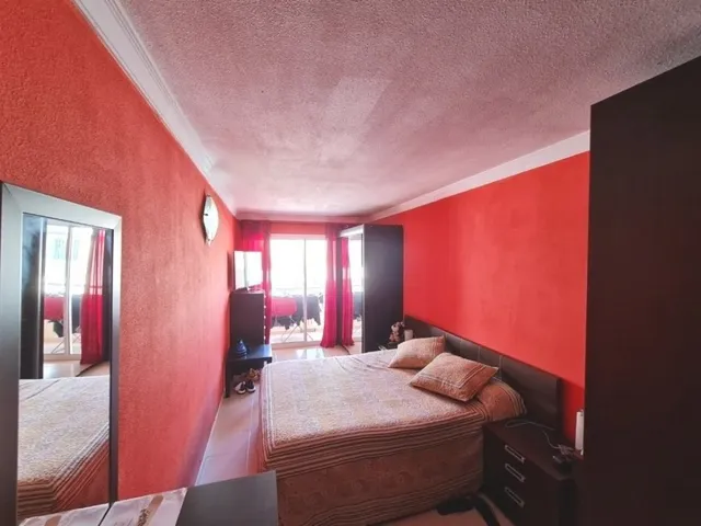 San Isidro. Piso San Isidro 3 habitación, 2 balcones, garaje. — 5