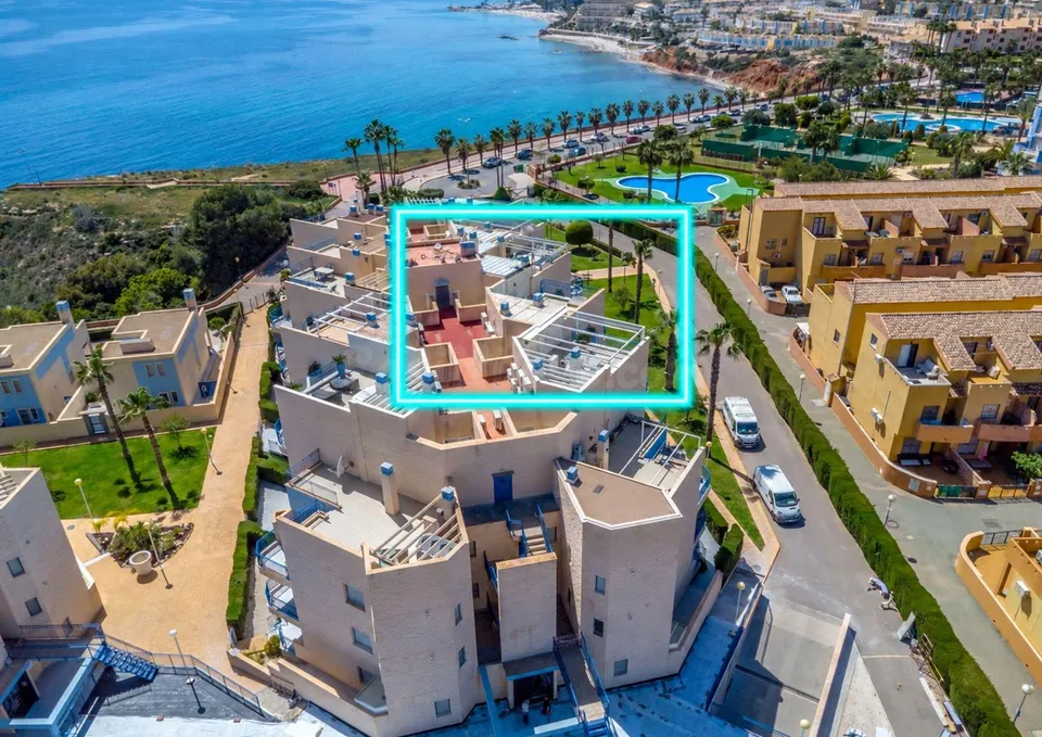 Apartamento en Aguamarina con vistas al mar