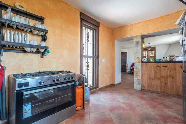 Casa con parcela en perfecto estado — 29