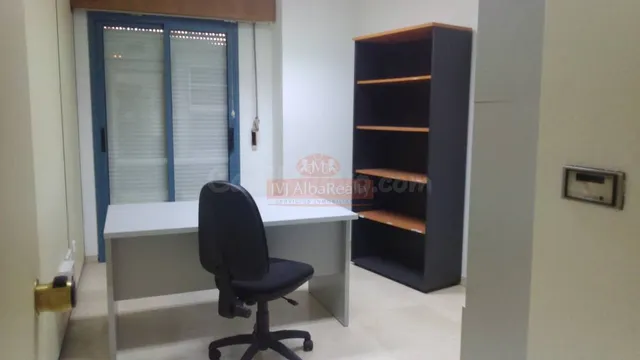 SE ALQUILA O SE VENDE ENTREPLANTA EN LA MEJOR CALLE DE ALBAC - foto 4