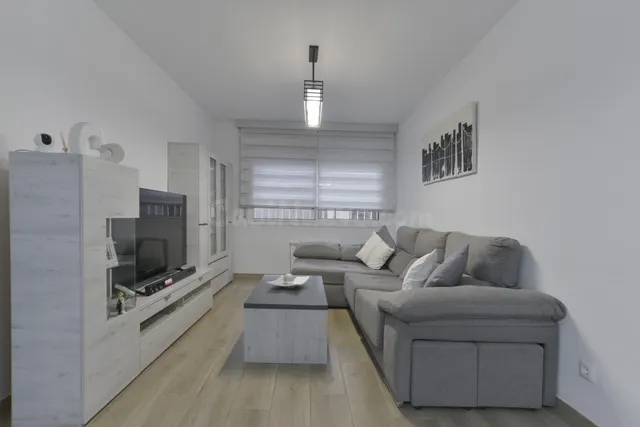 Venta piso con gran terraza en Viladecans Parc Empresarial - foto 4