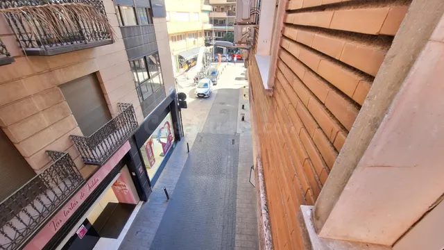 Apartamento SIN AMUEBLAR de un dormitorio y completamente reformado en la Plaza Cetina — 4