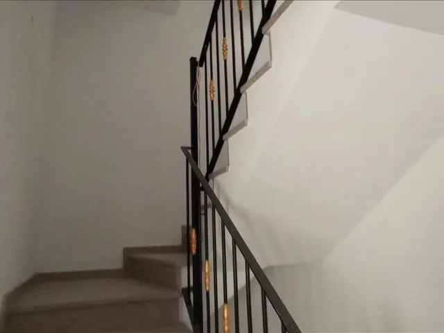 Edificio en construcción detenida: 4 pisos + 2 duplex + 12 garajes — 4