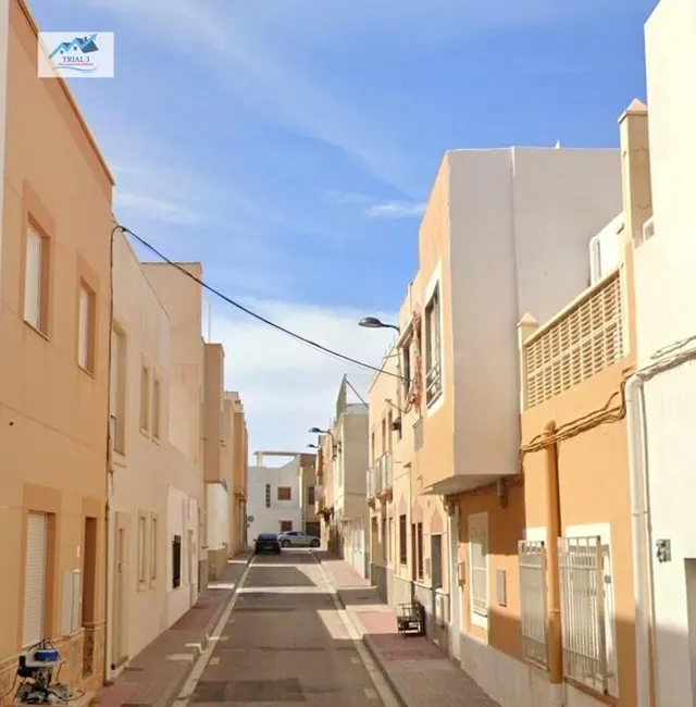 CONJUNTO DE DOS VIVIENDAS EN ALMERÍA - foto 2