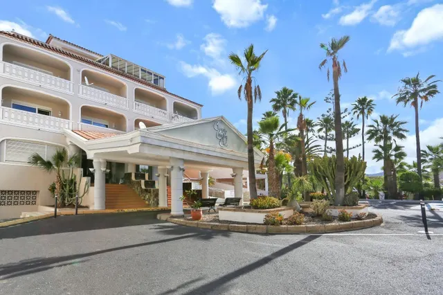 Se vende apartamento en Chayofa Country Club, 5 minutos de L - foto 2