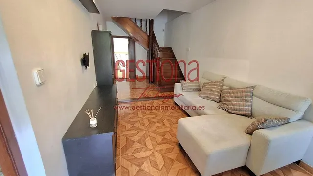 CASA COMPLETAMENTE REFORMADA EN ARENAS DE IGUÑA. — 8