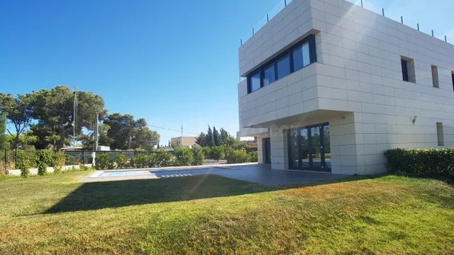 Casa 4 habitaciones 350m² en venta - Rocas Doradas - foto 3
