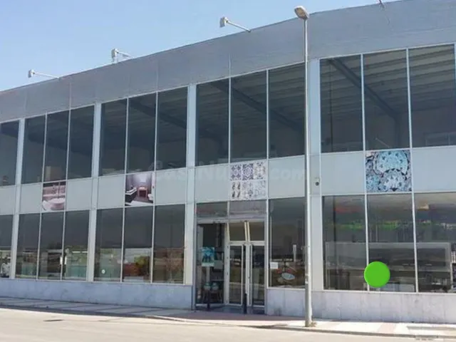 Amplia Nave Industrial en Chauchina - ¡Oportunidad Única! ✨ - foto 2