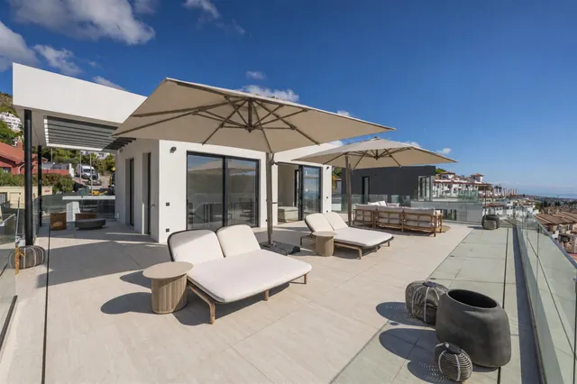 Espectacular villa de nueva construcción con vistas panorámicas al mar en Benalmádena — 15