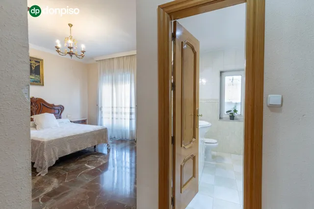 Casa en esquina en venta en Las Gabias — 26