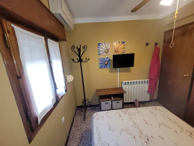 Impresionante Chalet con Amplio Terreno y Piscina en las Afueras de Zaragoza — 38