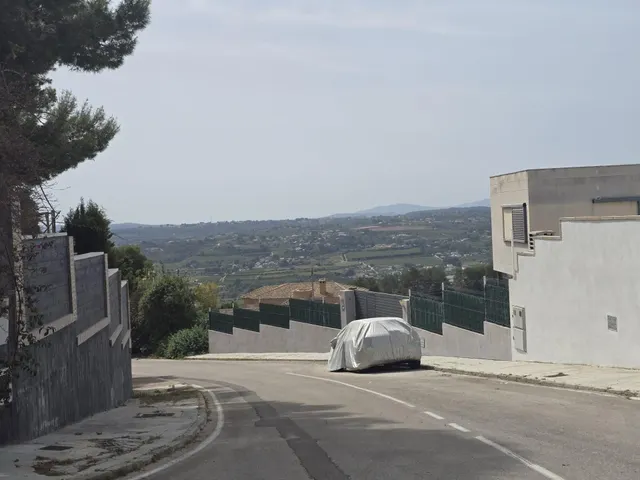 Deja de imaginar y construye la vivienda de tus sueños con vistas panorámicas y proyecto viable" — 14