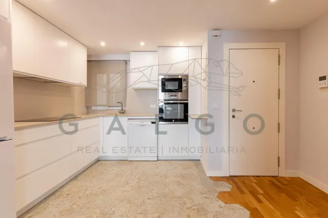 Comprar piso reformado con garaje junto a Plaza Xúquer — 7