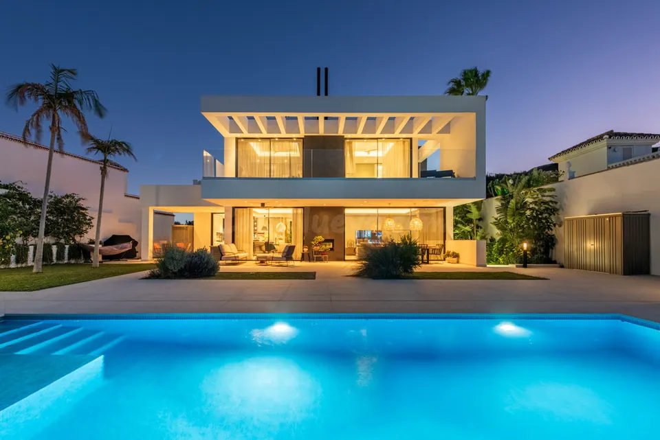 Chalet 3 habitaciones 486m² en venta - Riviera del sol