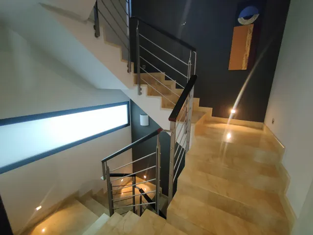 Exclusiva villa de lujo en Ciutat Diagonal, Esplugues de Llobregat, con vistas panorámicas a Barcelona y al mar — 41