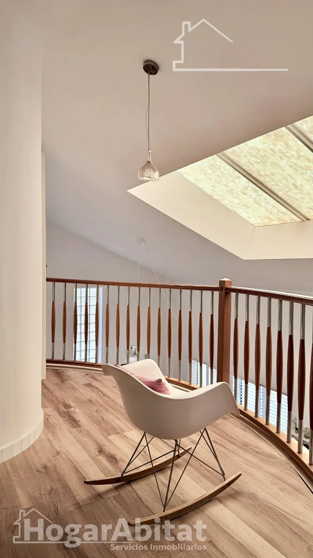 GRAN CHALET DE DOS PLANTAS CON PISCINA Y VISTAS DESPEJADAS — 29