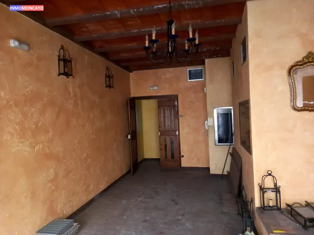 Se vende céntrico hostal-mesón — 11