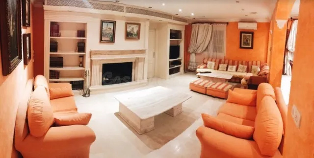 Impresionante chalet en el centro de Benalmadena — 4