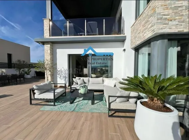 Villa de lujo a la venta en Calle Copenhague Finestrat - foto 2