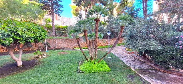 Apartamento reformado con piscina y parking comunitario — 18