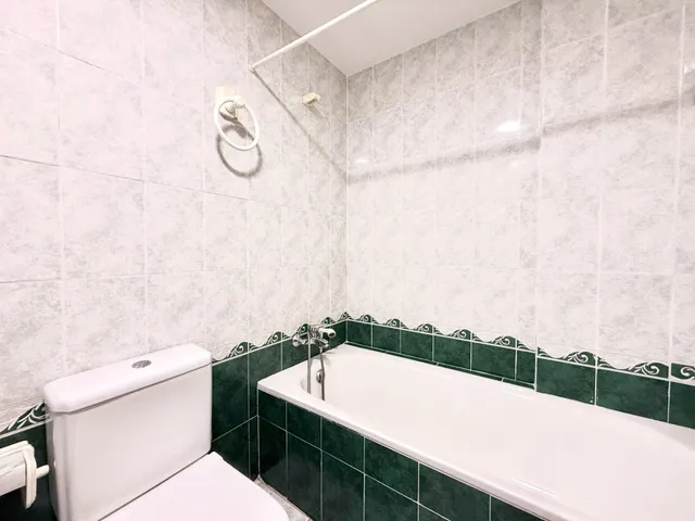Piso de 1 habitación en venta en Avda. Ausias March — 13