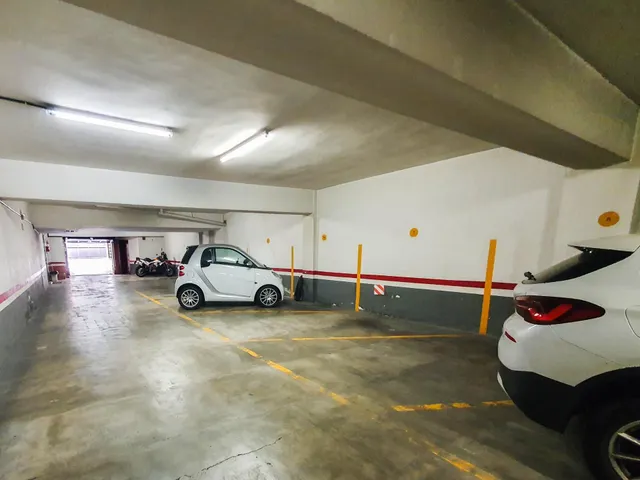 PARKING EN VENTA EN CALLE BERTRAN DE BARCELONA — 9